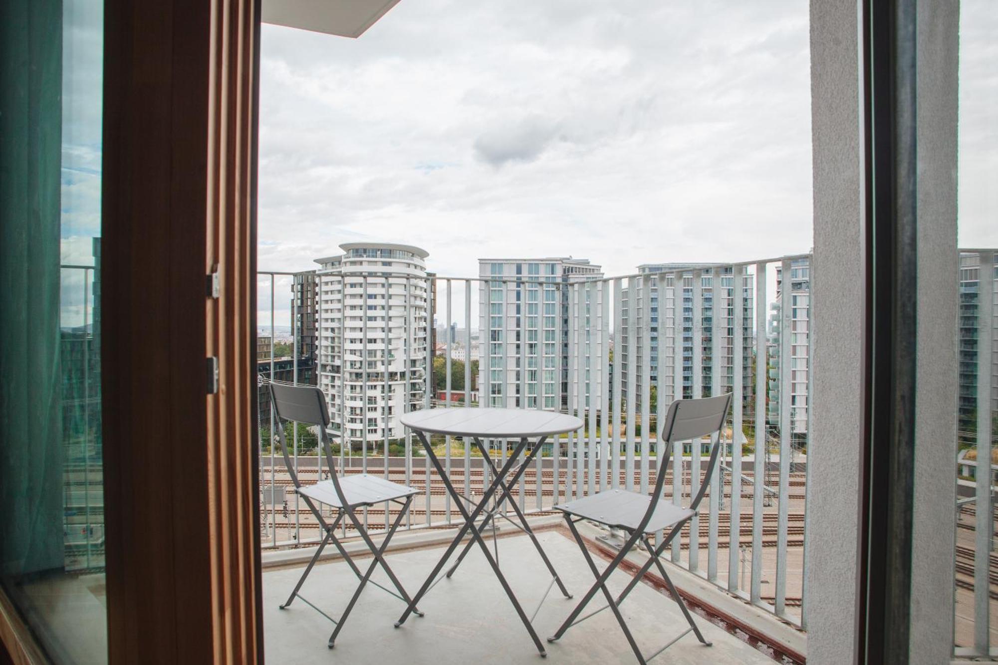 Decorous Cozy City View Suite Wien Eksteriør billede